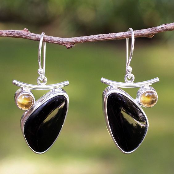 Pendientes vintage de plata con piedra oscura