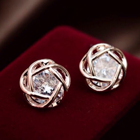 Pendientes vintage de rosa con esfera de cristal