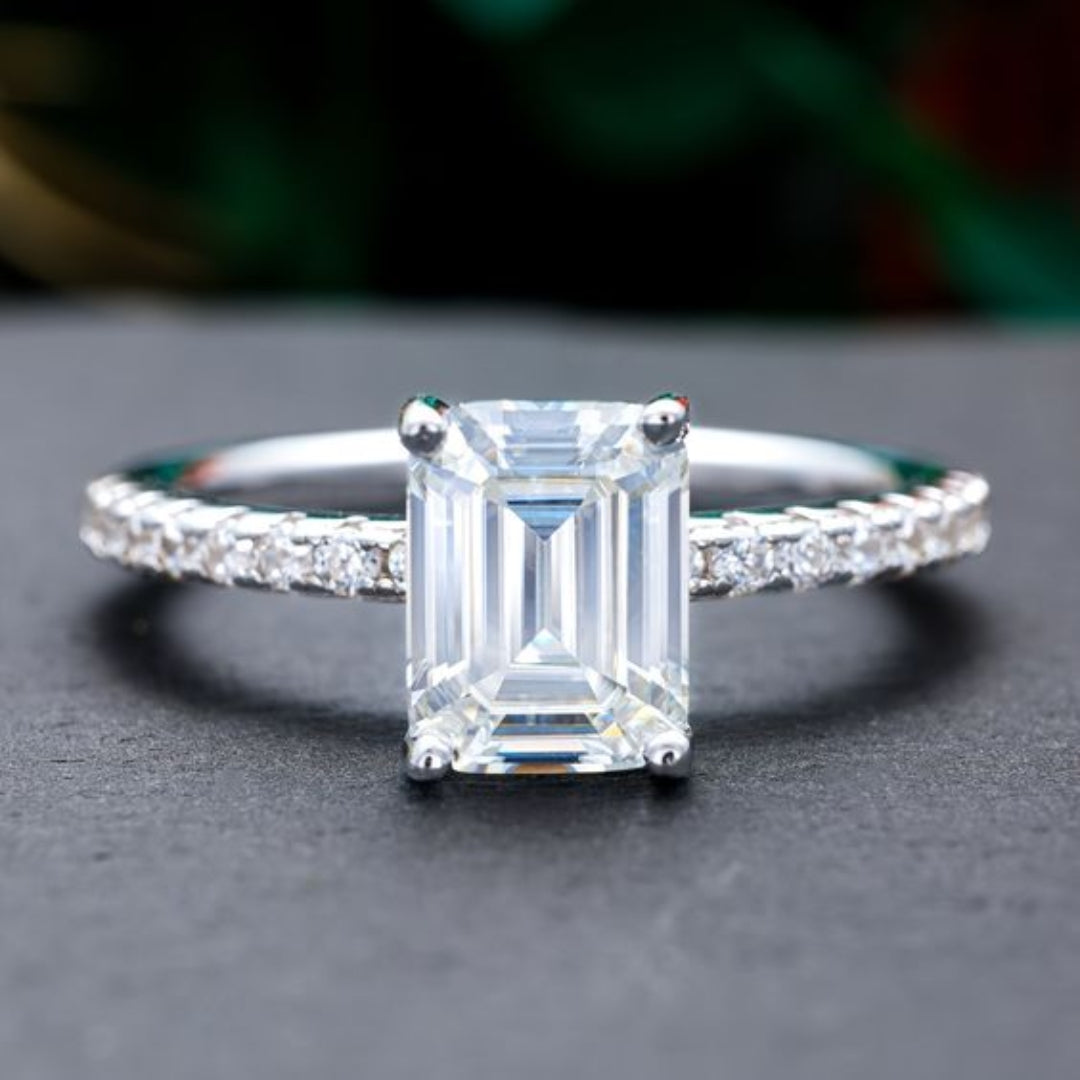 Bague vintage en cristal blanc, argent et zircone