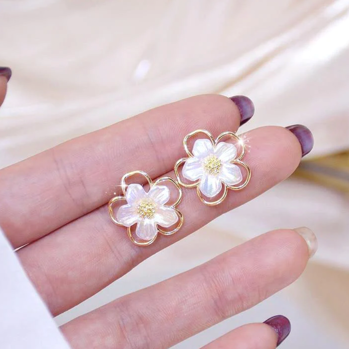 Magnifiques boucles d'oreilles marguerite