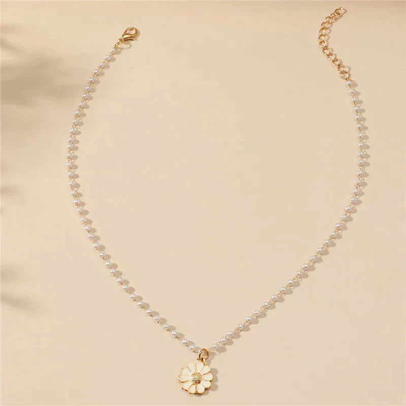 Colgante de margarita con perlas