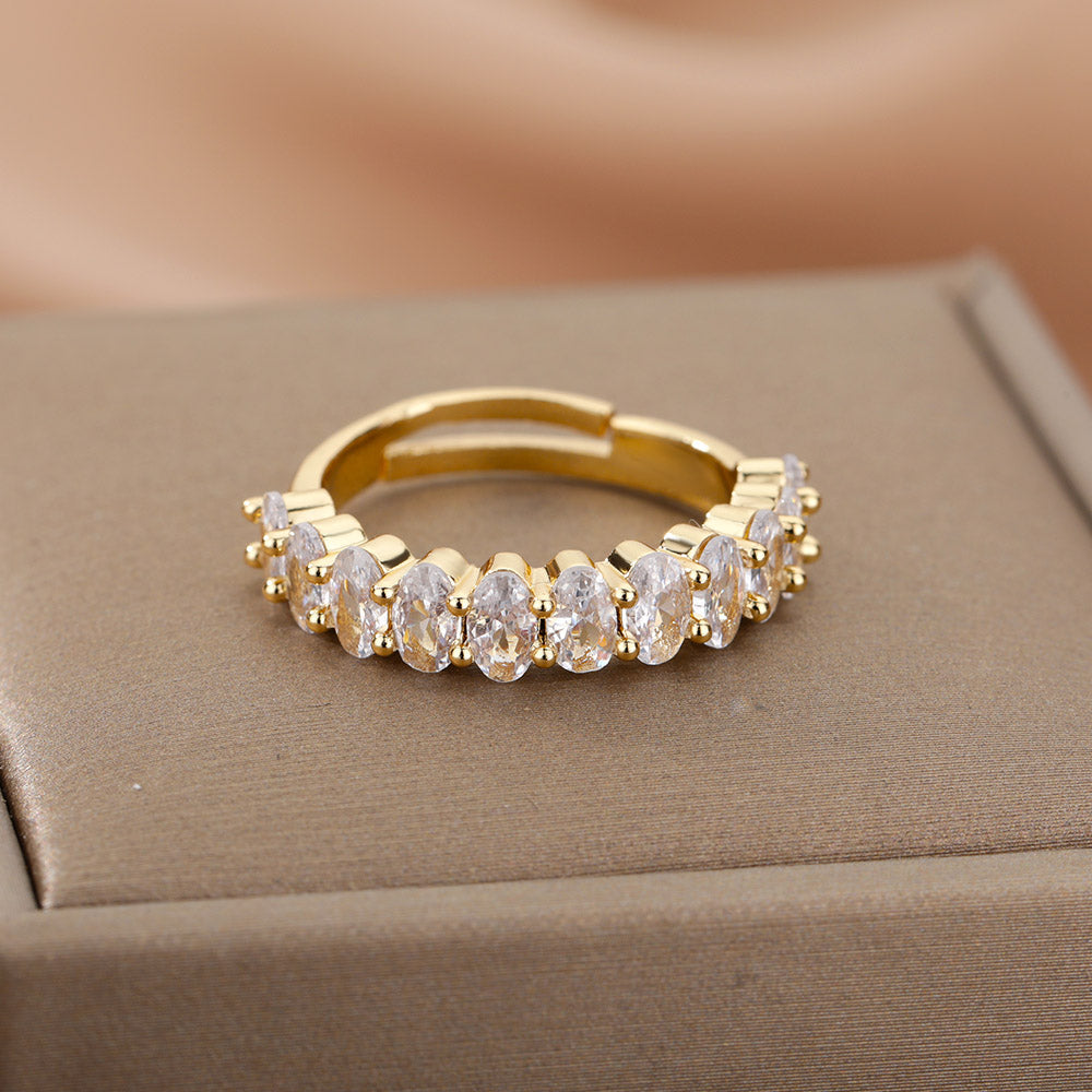 Anillo ajustable de circonita blanca en oro