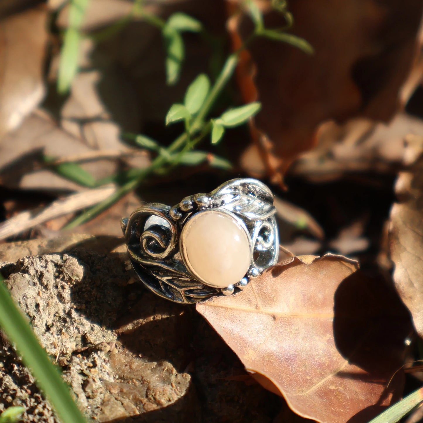 Vintage Silver White Gemstone Ring