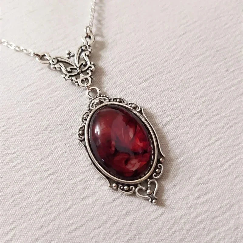 Collier pendentif vintage en argent et quartz rouge