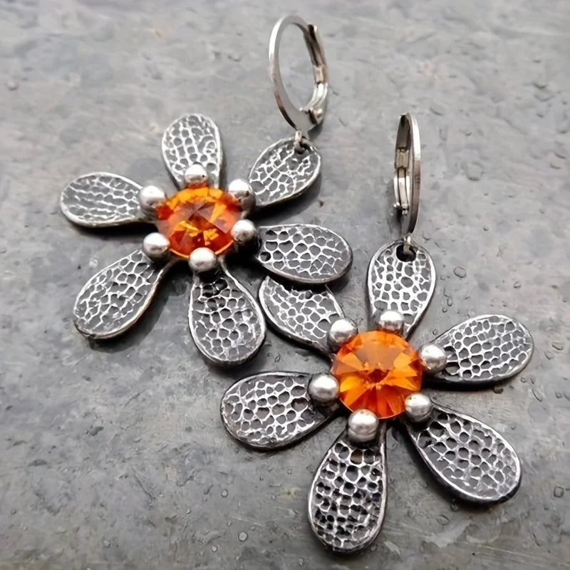 Pendientes florales vintage de plata martillada
