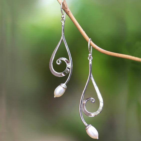 Pendientes vintage de plata con perla en espiral