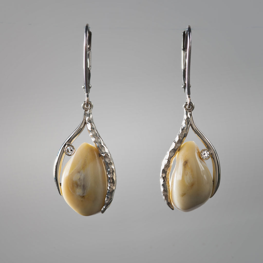 Boucles d'oreilles vintage en pierre naturelle brillante