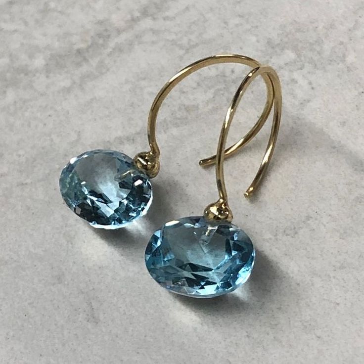 Pendientes vintage de cristal azul redondeado