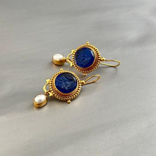 Pendientes vintage de oro con perla azul