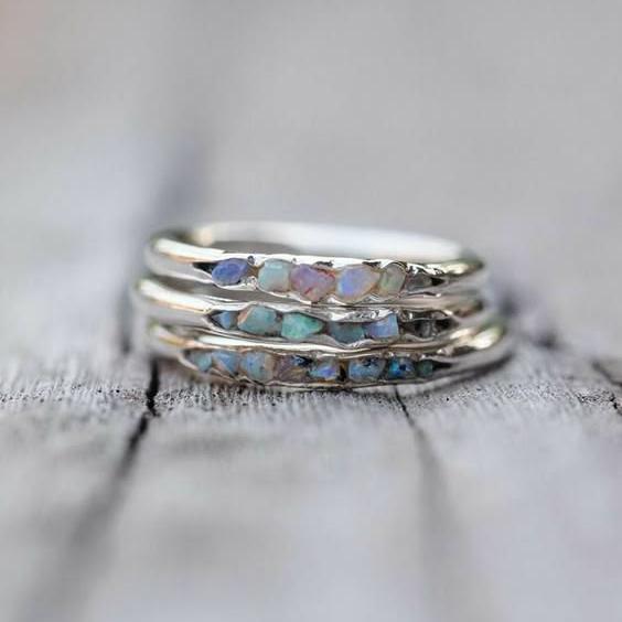 Bague vintage en argent avec pierres bleues superposées