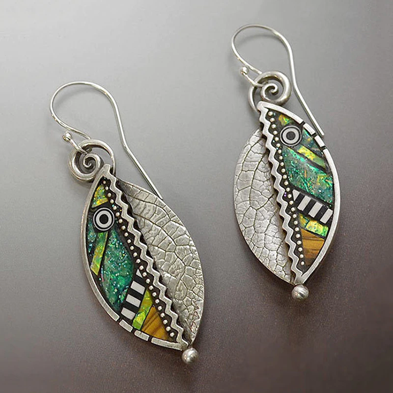 Pendientes vintage de plata con hojas de cristal verde