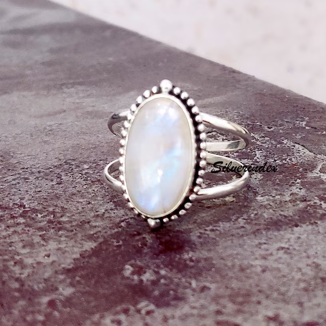 Anillo vintage de piedra lunar