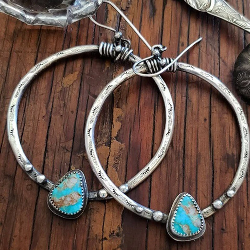 Pendientes vintage circulares de piedra turquesa