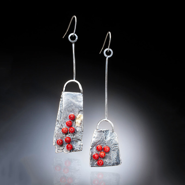 Boucles d'oreilles vintage en argent et pierres rouges