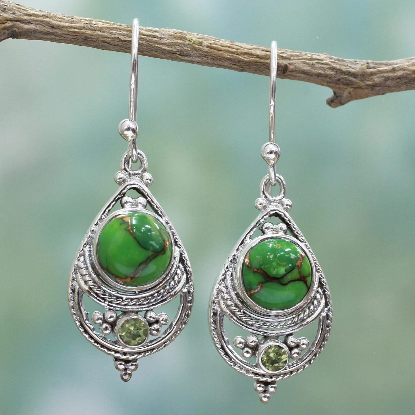 Pendientes vintage de piedra verde