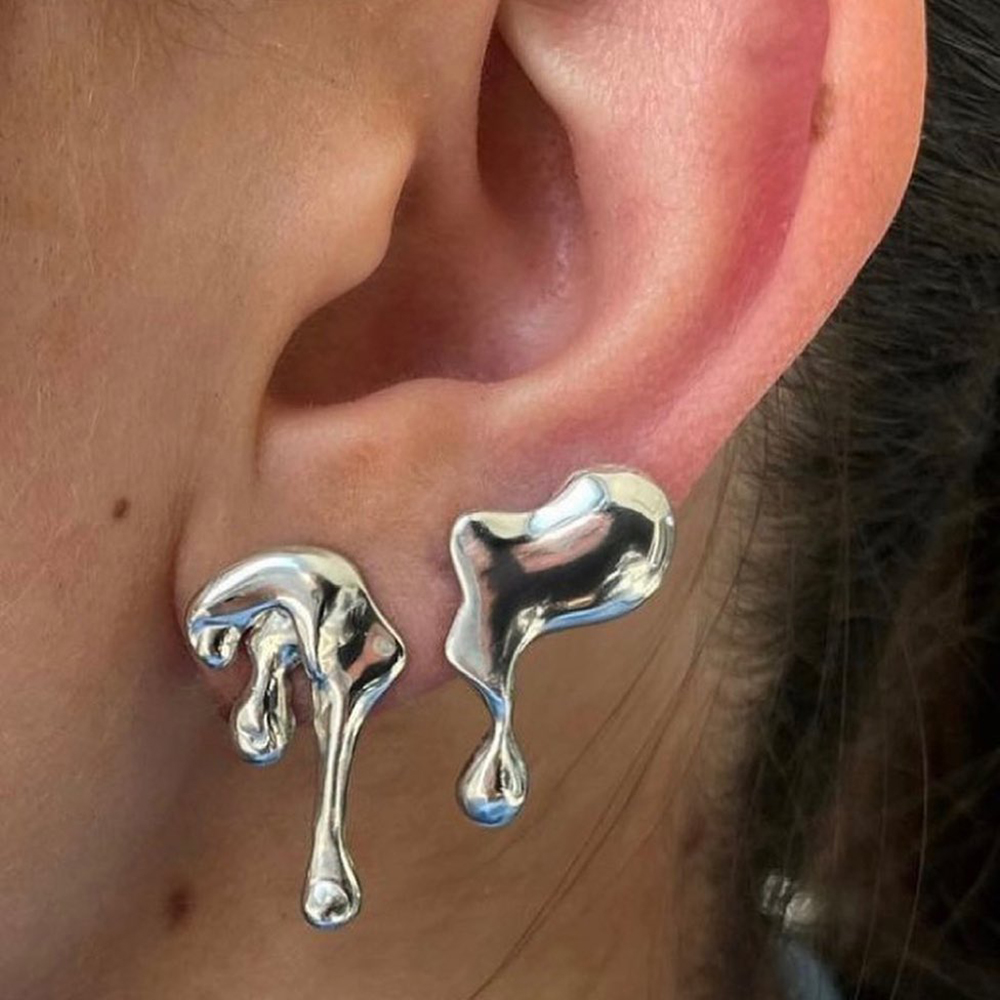 Pendientes vintage irregulares fundidos
