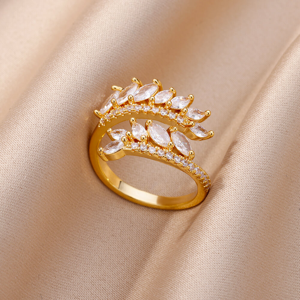 Anillo de circonita de cristal dorado