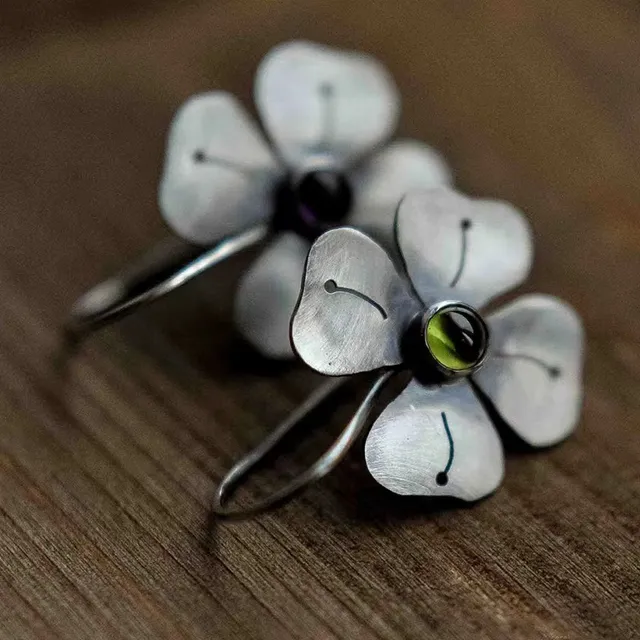 Pendientes vintage de flor de circonita verde