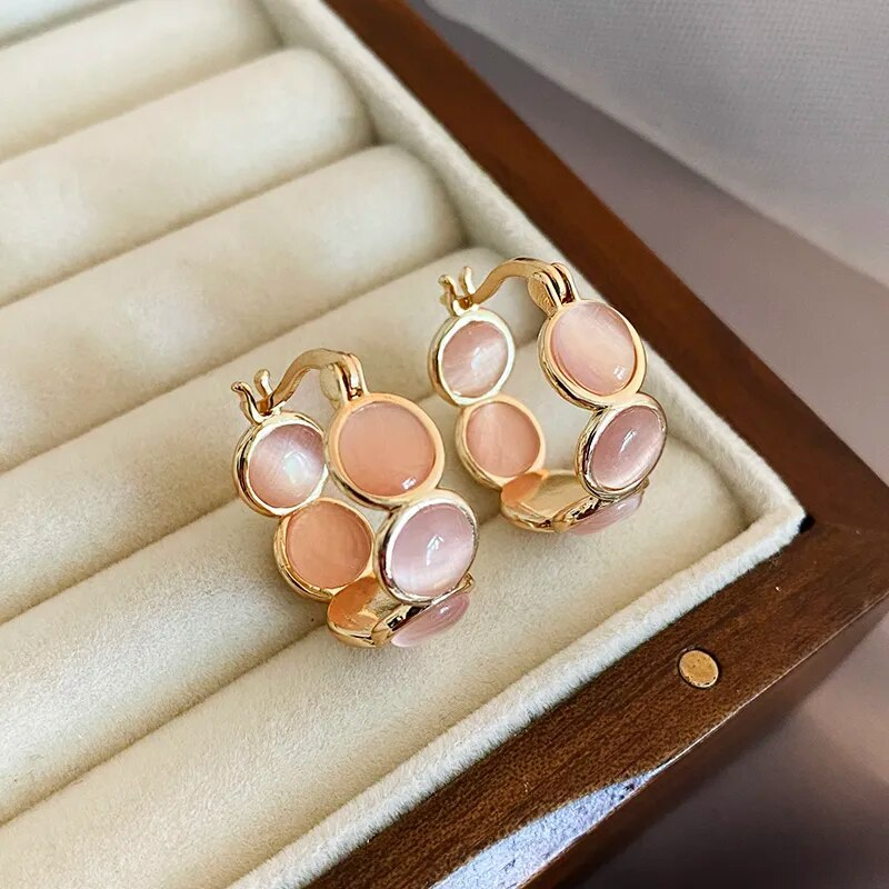 Elegantes pendientes de cristal rosa