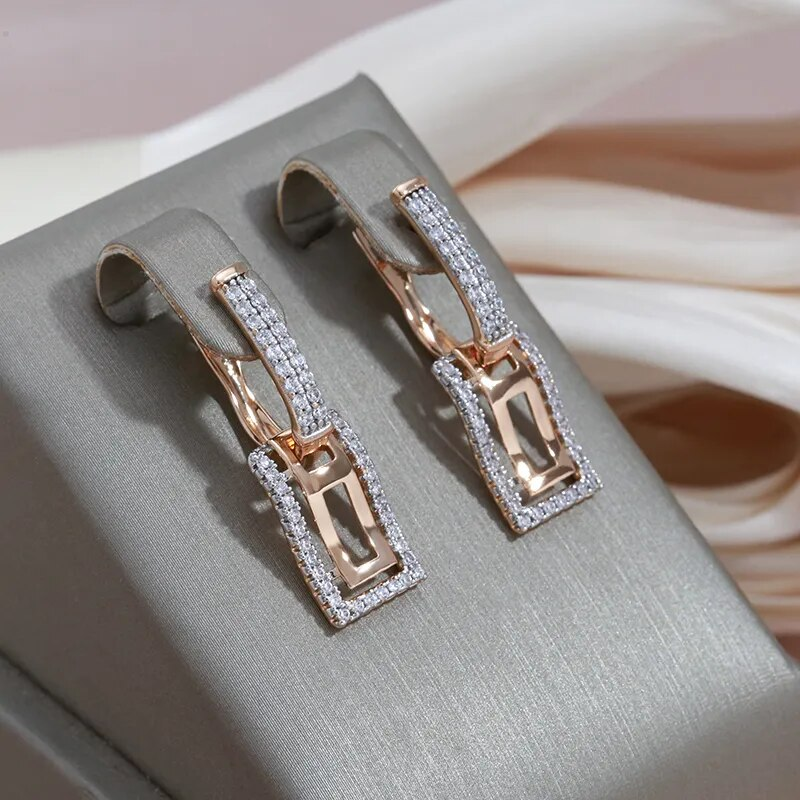 Elegantes pendientes rectangulares huecos