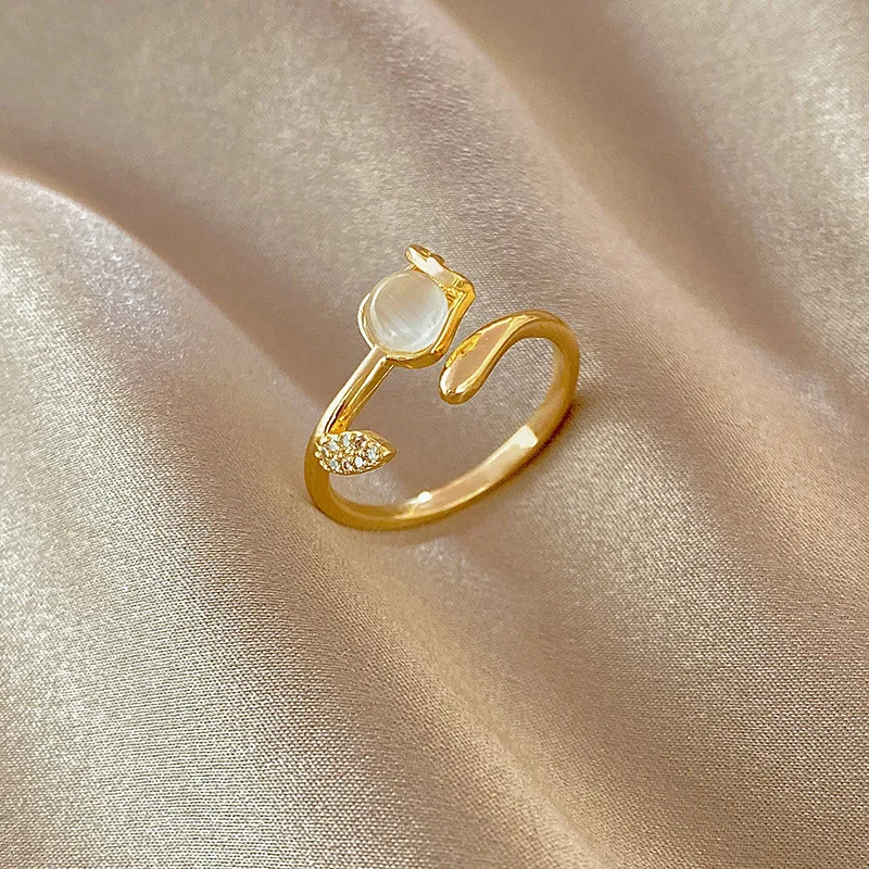 Elegante anillo de cristal de tulipán