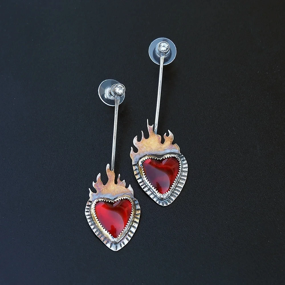 Pendientes vintage de corazón de fuego