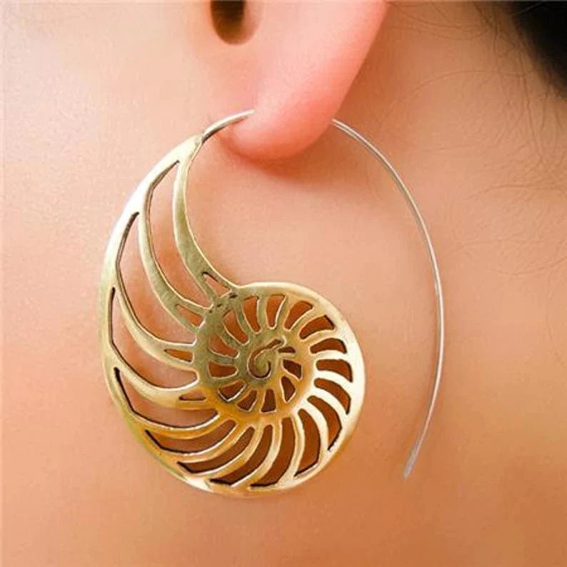 Boucles d'oreilles vintage en coquillage doré en spirale