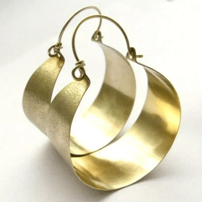 Boucles d'oreilles vintage dorées et brillantes