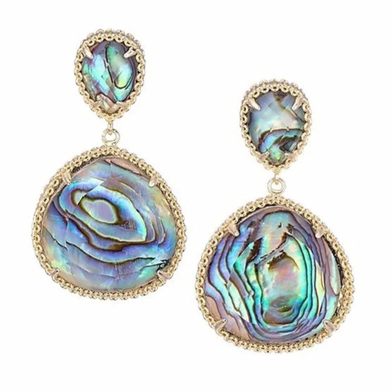 Pendientes colgantes cromáticos dorados vintage