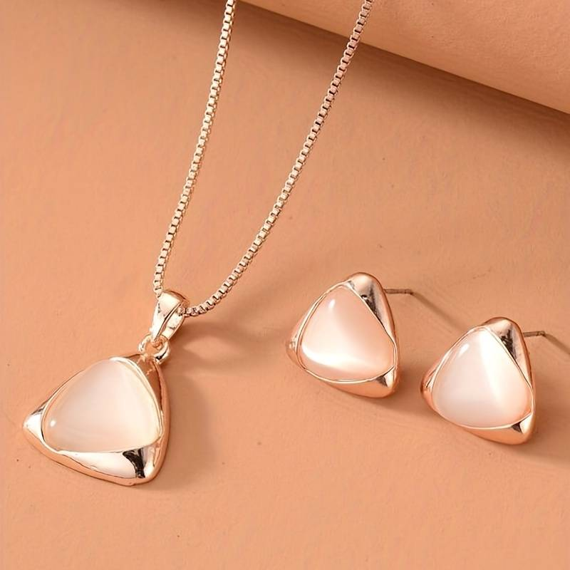 Elegante conjunto dorado