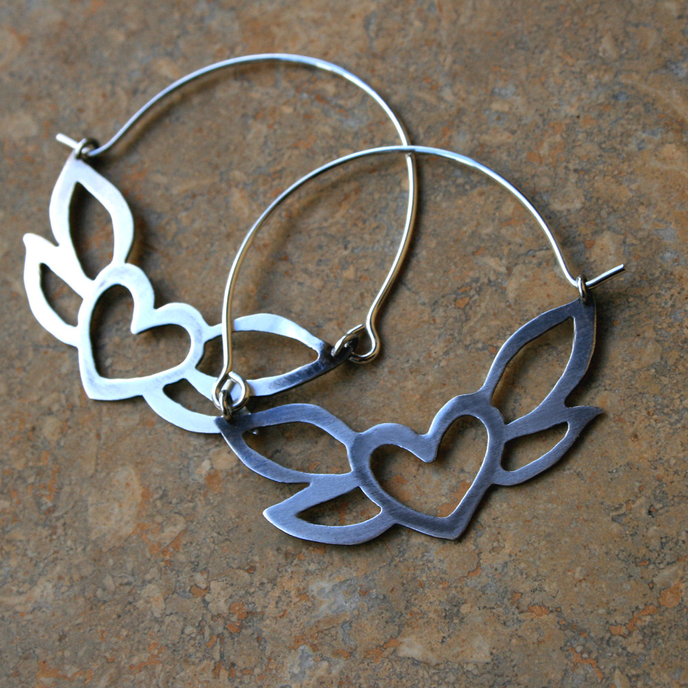 Boucles d'oreilles vintage en argent en forme de cœur ajouré