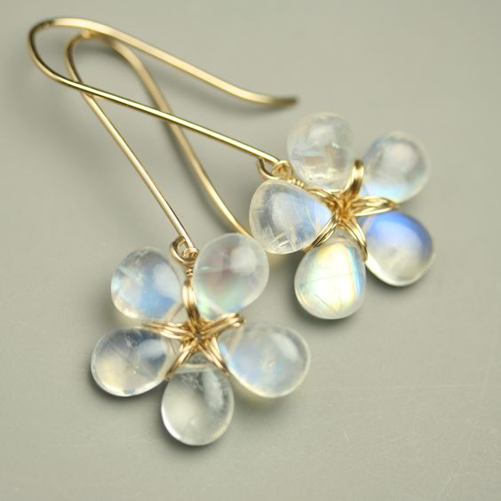 Pendientes vintage de flores de cristal blanco