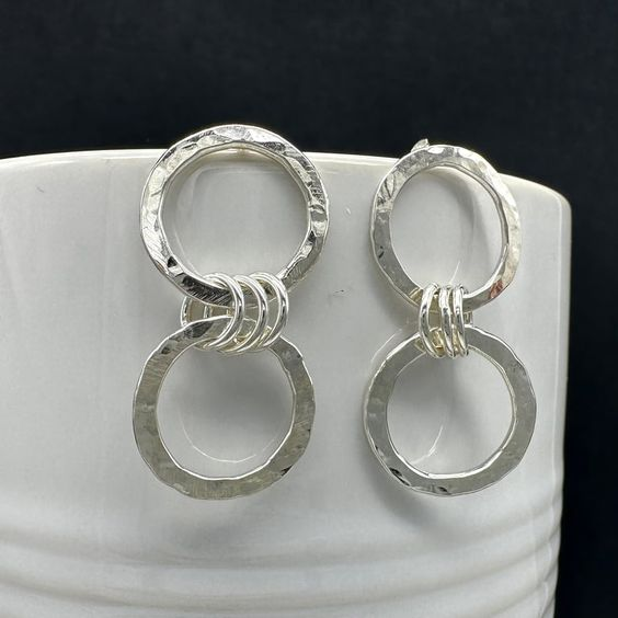 Pendientes vintage de plata con círculos huecos