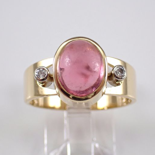 Anillo vintage de cristal rosa ovalado con incrustaciones