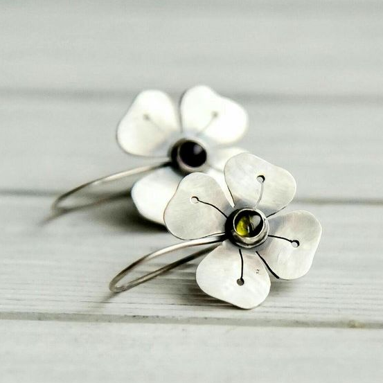 Pendientes vintage de plata con circonitas y flores