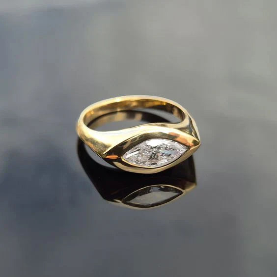 Bague vintage œil en zircone et or