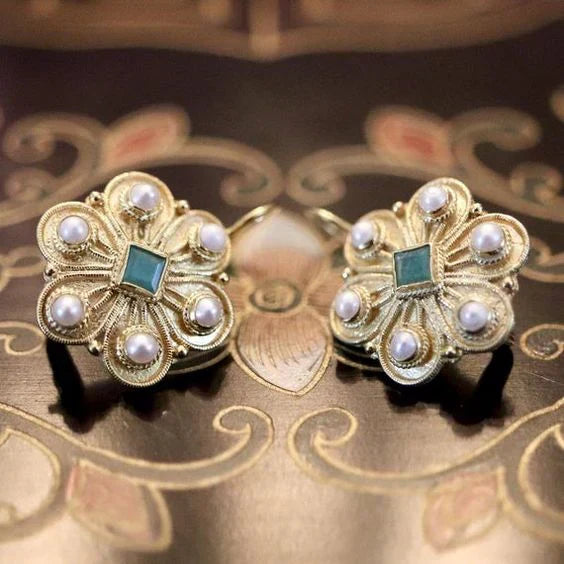 Pendientes vintage de flores de cristal y perlas
