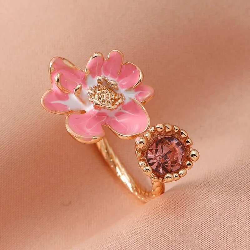 Anillo abierto vintage con flores rosas y piedras preciosas