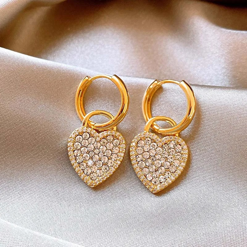Pendientes de aro vintage de corazón con cristales dorados