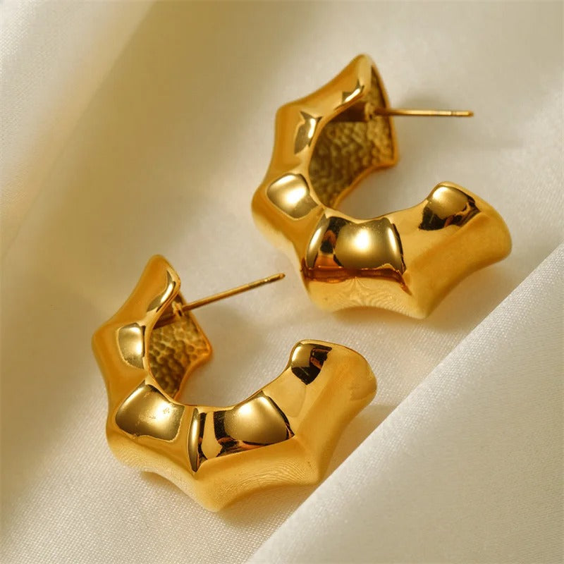 Pendientes vintage con forma de bambú dorados y gruesos