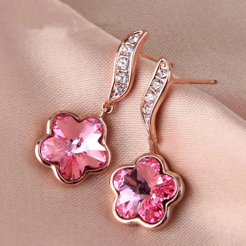 Pendientes florales encantadores de cristal rosa brillante