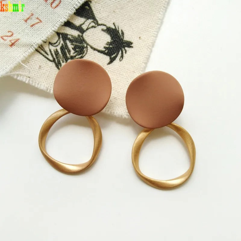 Pendientes de aro vintage en marrón mate y dorado