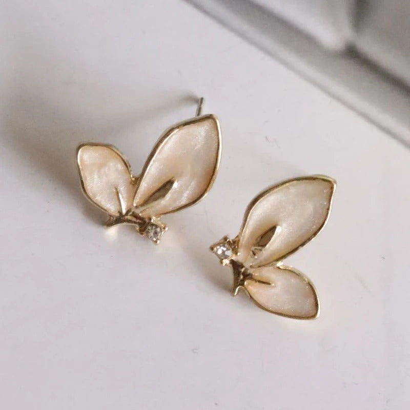 Pendientes vintage de mariposa dorada