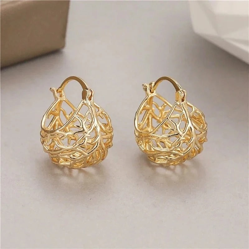 Pendientes vintage de lágrima hueca de oro