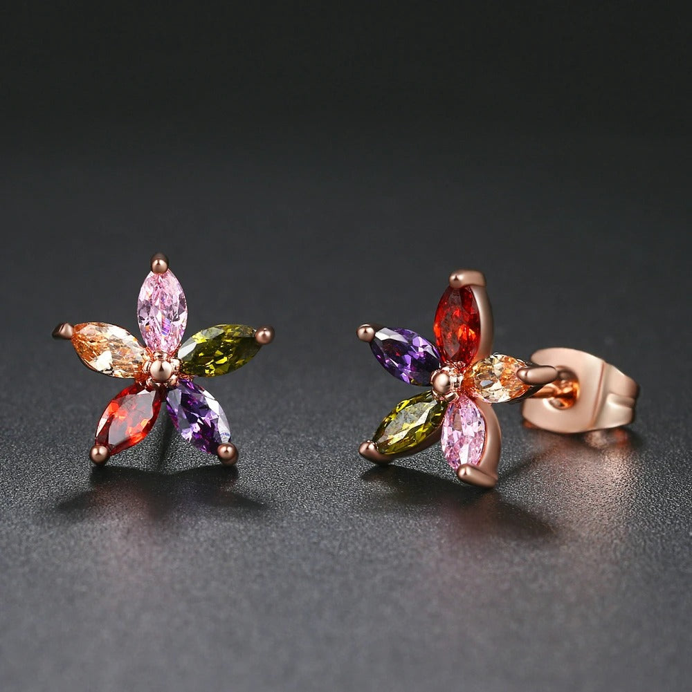 Pendientes atemporales de oro rosa con forma de flor y piedras preciosas vibrantes