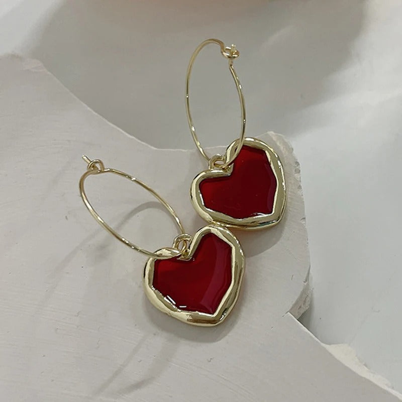 Pendientes colgantes circulares de corazón rojo dorado