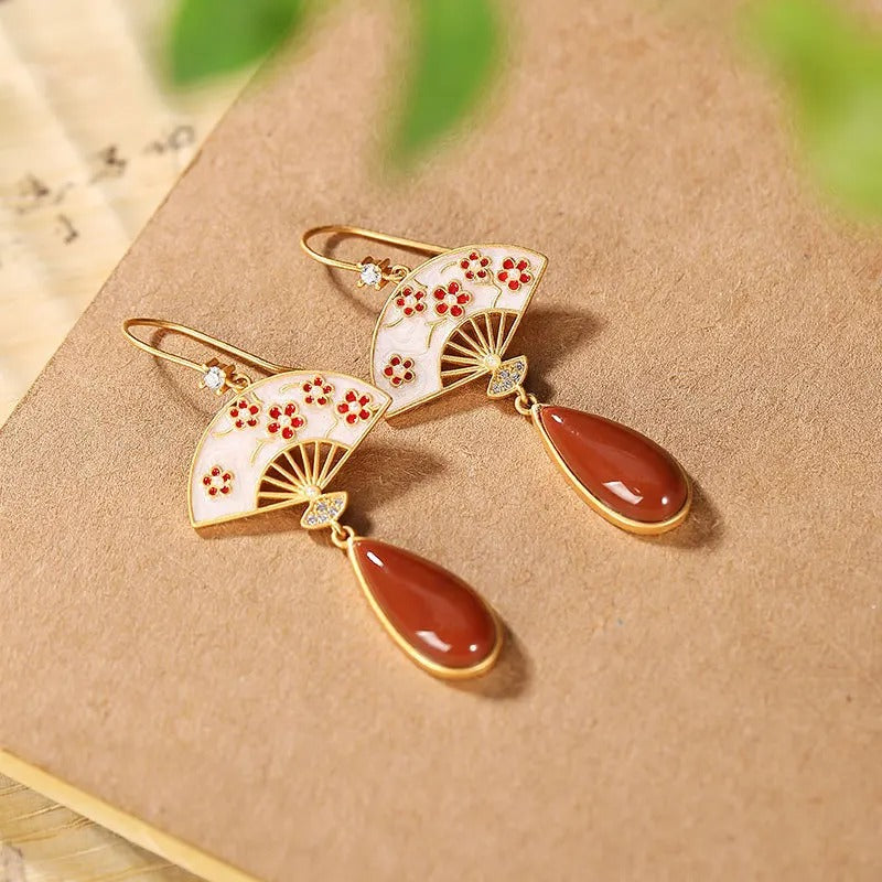 Pendientes colgantes vintage con diseño floral en dorado y rojo