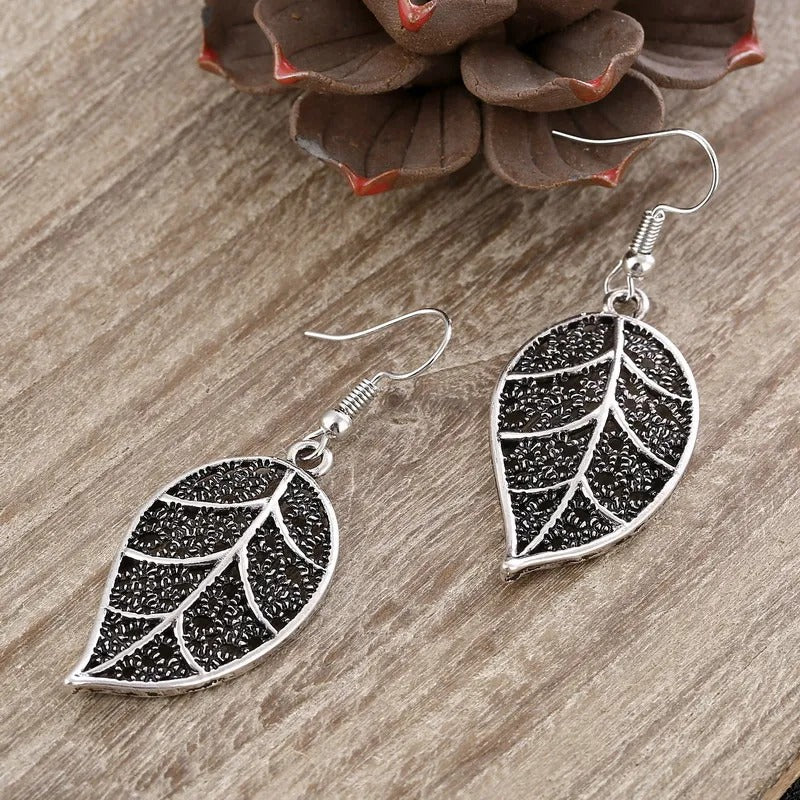 Boucles d'oreilles pendantes vintage en forme de feuille d'argent