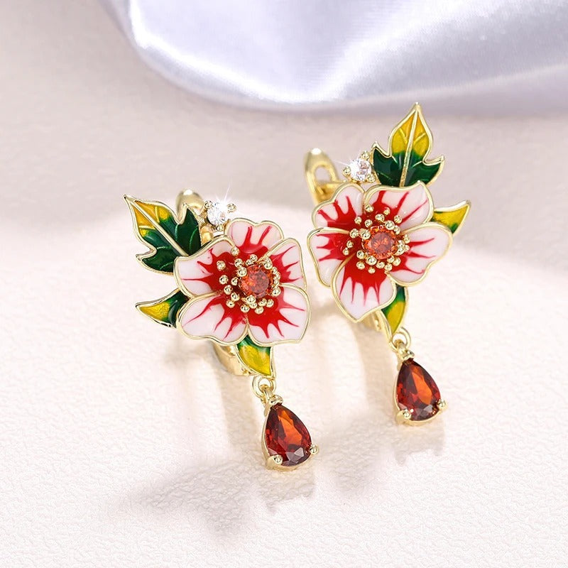 Pendientes vintage dorados con flores de jardín
