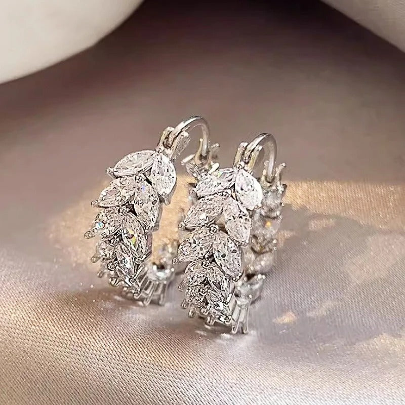 Pendientes de aro con hojas marquesas de plata